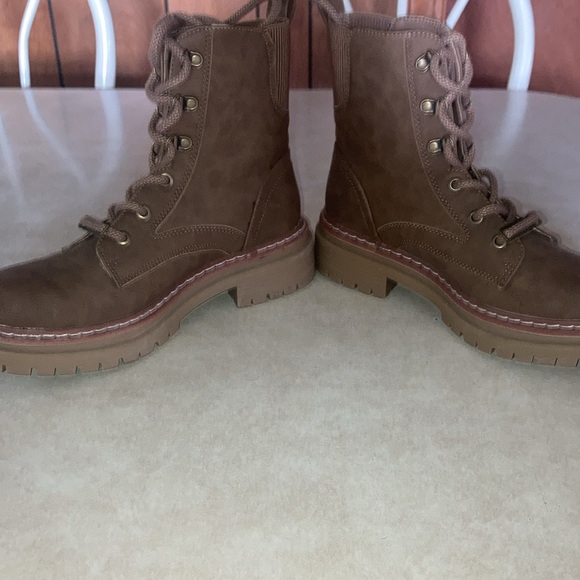 Pre loved Nautical hiking boots - Picture 11 of 11